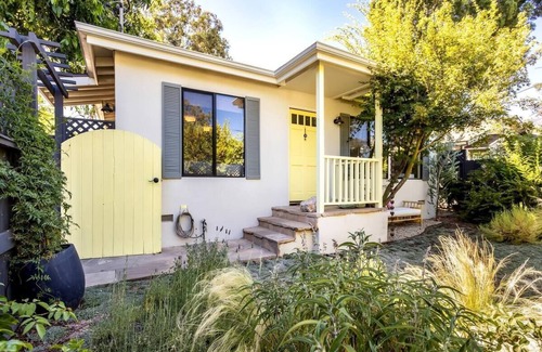 Meiners Oaks House | SPIRITUAL RETREAT & RESET - Charming 2 bed, 2 bath Home & Spa in Ojai, WIFI/ACn