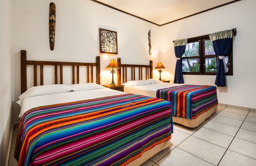 Antoneys Cay Hotel | Splash Inn Dive Resort & Villas