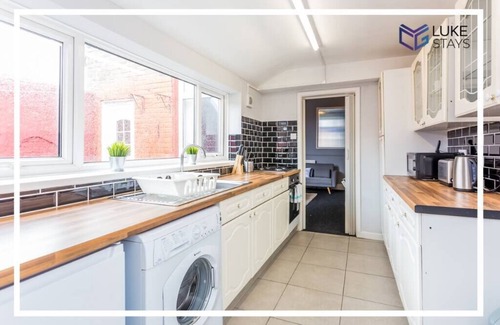 Sunderland House | ◑Splendid 3 Bed House ◑ Yard ◑ Nr Barnes Park ◑