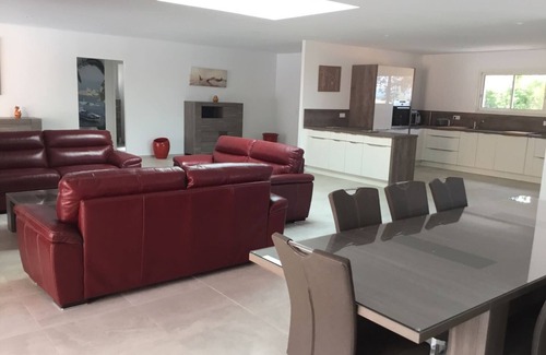 Flassans-sur-Issole House | SPLENDID 360m² NEW VILLA WITH HEATED SWIMMING POOL