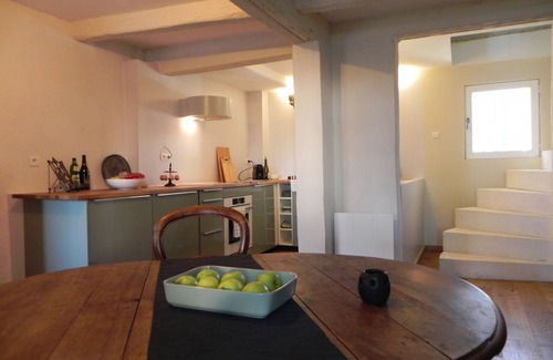 Tulette Apartment | Splendid apartment in centuries old Provence farmhouse