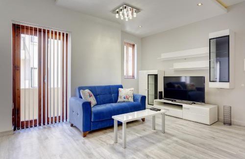 Tower Road Apartment | Splendid Apartment, Steps Away from the Sea
