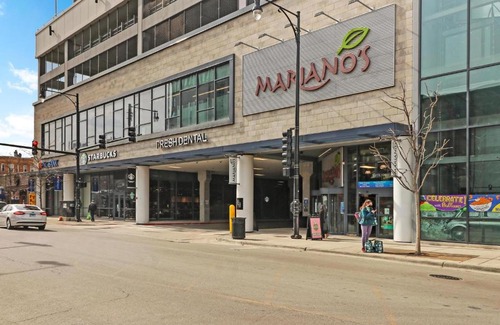 Lake View East Apartment | Splendid & Fully Furnished 1BR Apartment - Broadway 204 rep
