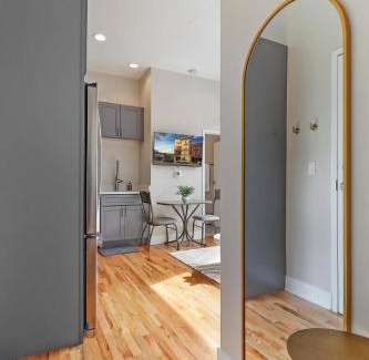 Lake View East Apartment | Splendid & Fully Furnished 1BR Apartment - Broadway 204 rep