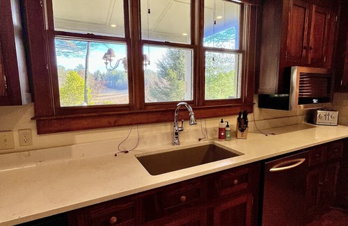 Lake Toxaway House | Splendid Lake Toxaway home on golf course - golf cart/walk to Marina in minutes!