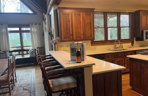 Lake Toxaway House | Splendid Lake Toxaway home on golf course - golf cart/walk to Marina in minutes!