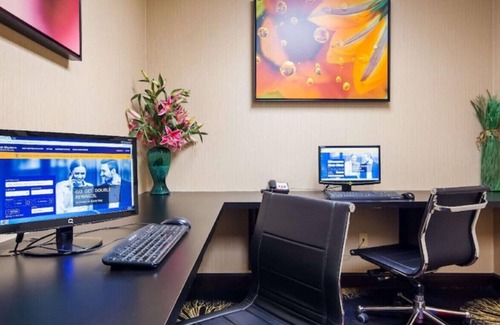Oakdale House | Splendid Room! Amazing Amenities W/ Free WiFi