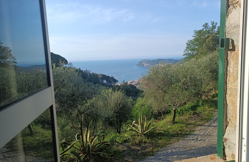 Vegliasco Villa | Splendid Villa with Sea View Alassio