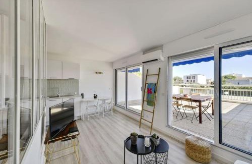 Carnon-Plage Apartment | Splendide T2 plage, terrasse, piscine, clim