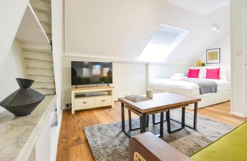 Kilburn Apartment | Split Level Studio at West Hampstead by Concept Apartments