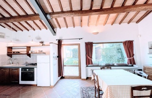 Spoleto Villa | Spoleto Country Park/Activities for all ages/7 houses in a borgo/Sleeps 28