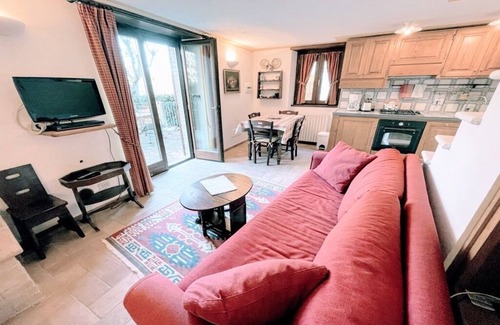 Spoleto Villa | Spoleto Country Park/Activities for all ages/7 houses in a borgo/Sleeps 28