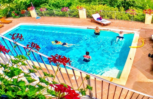 Spoleto Villa | SPOLETO SPLASH/slps 18-24/exc pool/Spoleto 7 kms/ Rome 1 hr/Wifi/football pitch