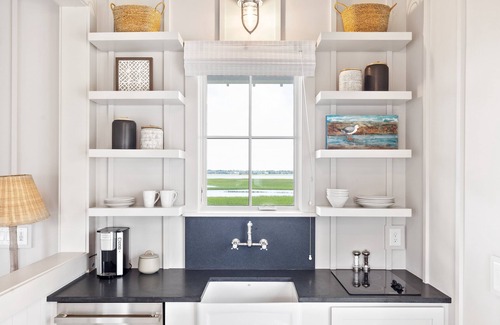 Johns Island House | “Spoonbill” (3038 Southerly Way) 2 person creekside bungalow at Kiawah River