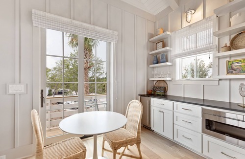 Johns Island House | “Spoonbill” (3038 Southerly Way) 2 person creekside bungalow at Kiawah River