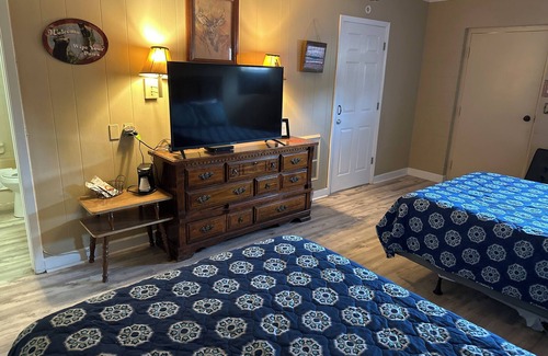 Higden Hotel | Sportsman's Lodge