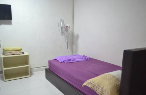 Bayan Lepas Hotel | SPOT ON 89821 Batu Maung Sempoi Inn And Cafe