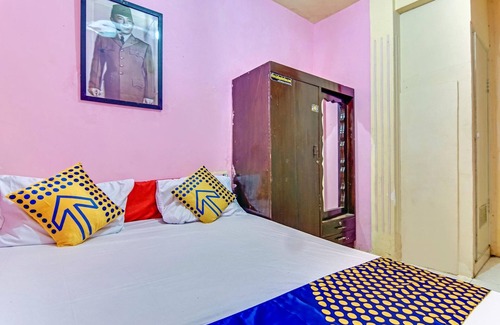 Ciputat Timur Hotel | SPOT ON 90060 Jq Homestay Syariah