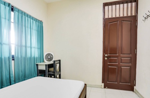 Samarinda Hotel | SPOT ON 91770 441 Pemuda Homestay