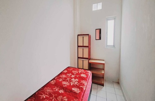 Ragunan Hotel | SPOT ON 93722 Shannhay Guest House Syariah