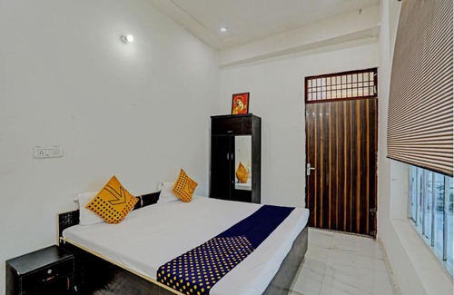 Aligarh Hotel | SPOT ON Royal Palm Room & Restaurant