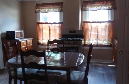 Norwich House | Spotless 3 BR SE Connecticut near 2 Casinos and area attractions.