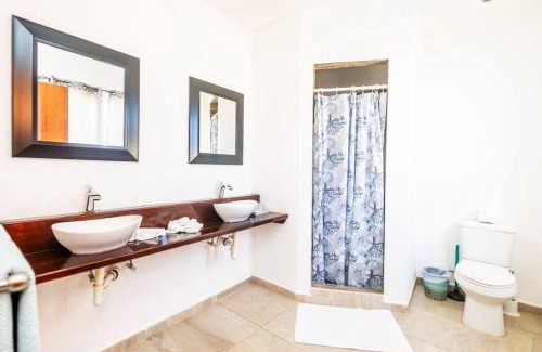 Roatan Apartment | Spotless 3 BRs house w/pool
