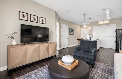Scioto Mile Apartment | Spotless Monthly Penthouse | Downtown + Parking