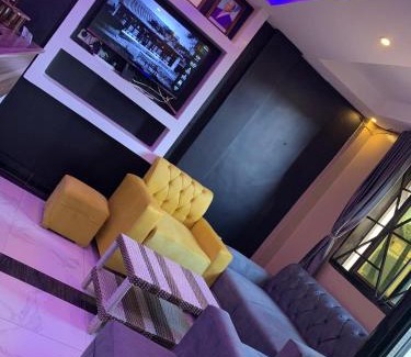 Kampala Hotel | SPOTLIGHT MOTEl