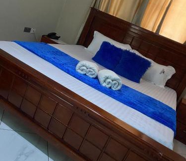 Kampala Hotel | SPOTLIGHT MOTEl