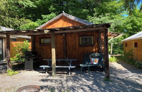 Trumansburg Cabin | Spotted Sandpiper - Cabin #3