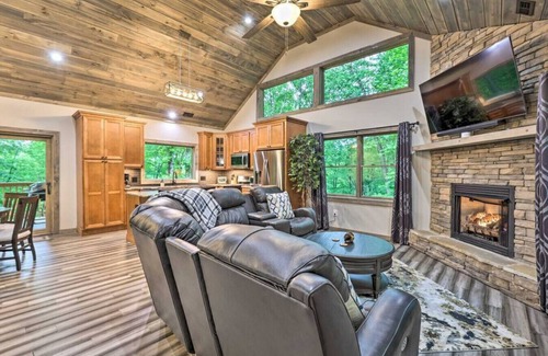 Boone Cabin | Sprawling Blowing Rock Escape with Theater and Hot Tub!