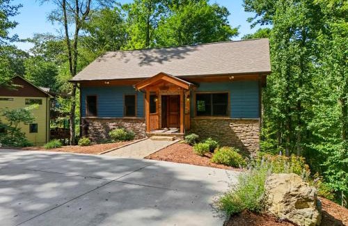 Boone House | Sprawling Blowing Rock Escape with Theater and Hot Tub