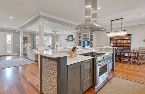 Debordieu Colony House | Sprawling Home Close to the Beach