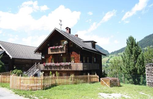 Eben im Pongau House | Sprawling Mansion near Ski Area in Salzburg
