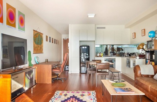 Newtown Apartment | Sprawling Modern City Pad by Sydney Dreams