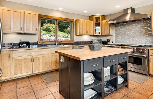 Sunday River Area House | Sprawling mountain-view home with private pool, hot tub, game room, & fireplace