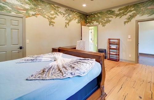 Goodlettsville House | Sprawling Tennessee Home on 20 Acres!