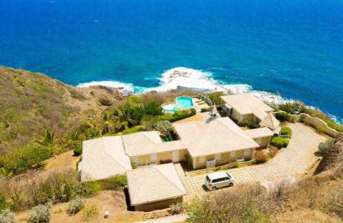 Sea Breeze Hills Villa | Sprawling Villa with Uninterrupted Sea Views - Equinox villa