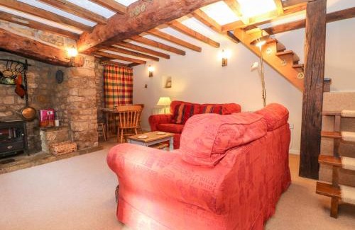 Wroxton House | Spring Cottage