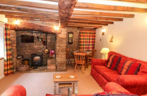 Wroxton House | Spring Cottage