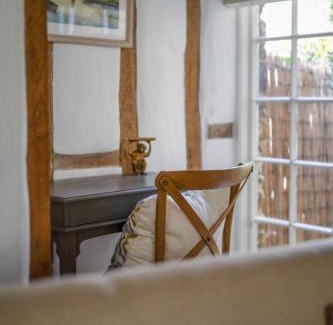 Chipping Norton House | Spring Cottage