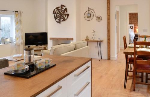 Ilfracombe House | Spring Cottage