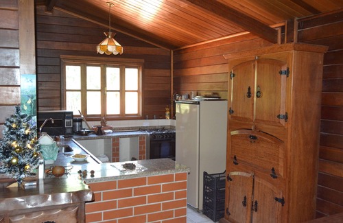 Barueri Cottage | Spring Hill site. Close to São Paulo, fresh air and good moments of leisure.