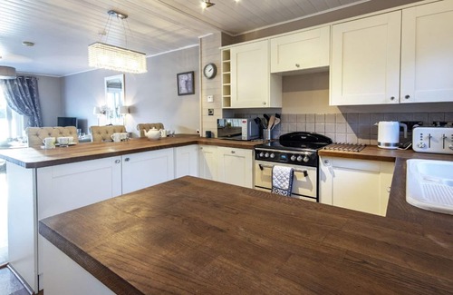 South Cerney House | Spring Lake 19, The Lake House