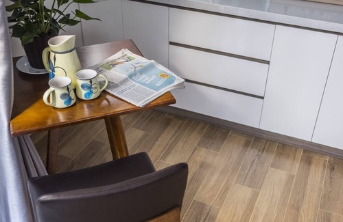 Tan Qui Dong Apartment | Spring Light Home
