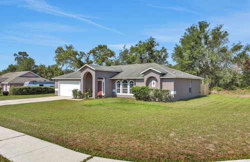 Deltona Lakes House | Spring Promotion/Live, Work & Play in Deltona Lakes