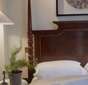 Greenwich House | Spring Stays Cosy 2-Bed Residence with Free Parking