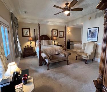 Eureka Springs Historic District Apartment | Spring Street Overlook