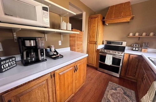 Julian Apartment | Spring Suite @ Eaglenest Inn w/Pool & SPA